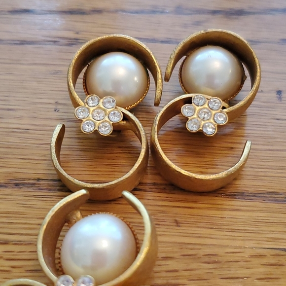 Vintage earrings and brooch - Picture 3 of 4